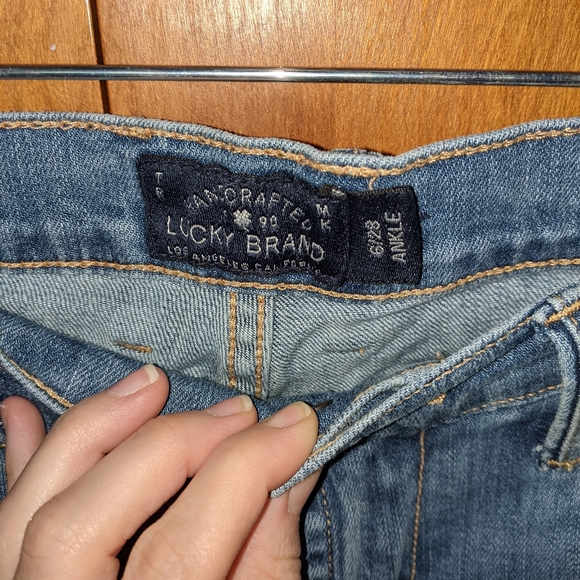 Lucky Brand Women's Jeans - Picture 8 of 12